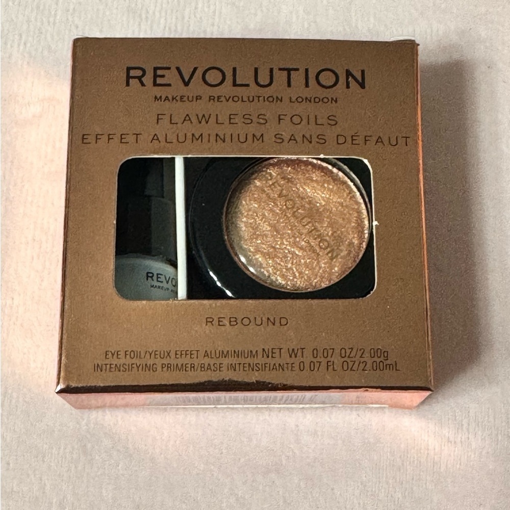 Makeup Revolution Flawless Foils Trio - Copper, Silver, Gold - Picture 2 of 5